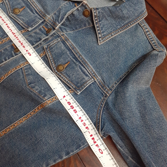 ONE OF A KIND Jean Jacket By Den M - Picture 6 of 14
